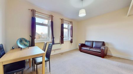 1 bedroom flat to rent - Photo 2