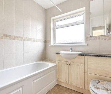 2 bedroom property to rent - Photo 1