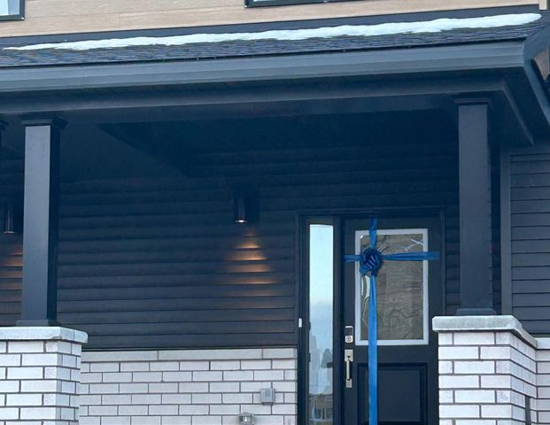 For Lease - 527 Galanthus Walk, Kanata, Ontario - Photo 1