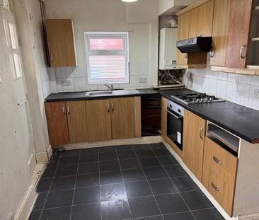 2 Bed End Terrace, Southend Road, S2 - Photo 2