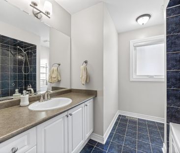 For Lease - 40 Emily Carr Crescent, Caledon, Ontario - Photo 4