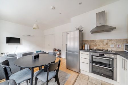 Balham Hill, London, SW12 - Photo 2