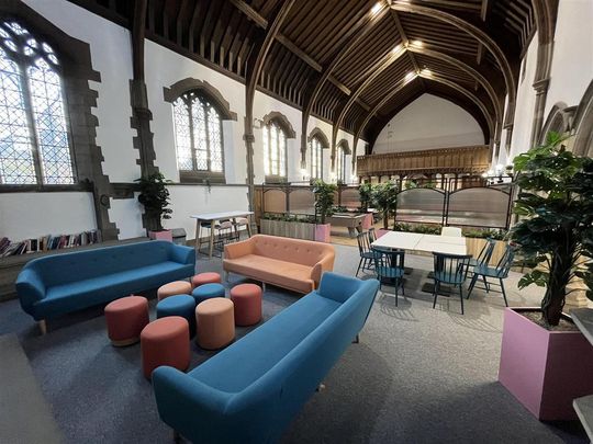 1 bedroom in a flat share to rent - Photo 1