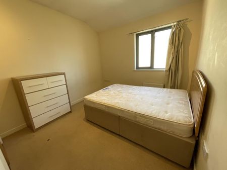 4 bedroom semi-detached house to rent - Photo 4