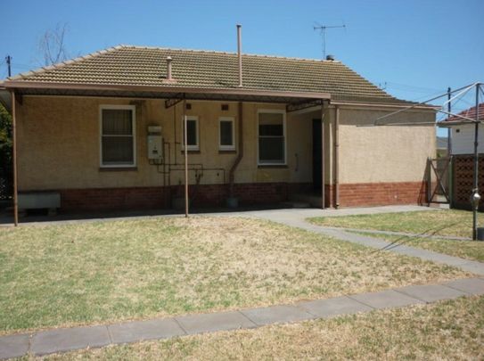 Convenient Living in the Heart of Findon - Photo 1