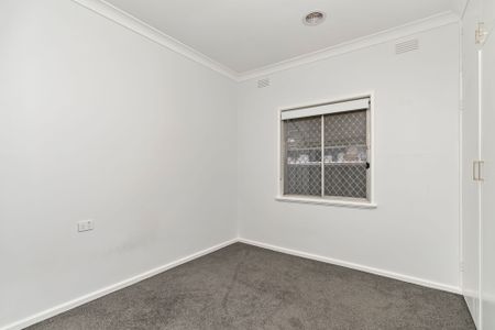Fantastic Central Location - Photo 5