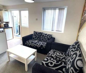 Dymchurch House, St Martins Place, Canterbury, CT1 - Photo 2