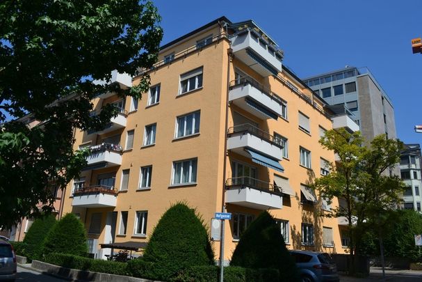 Hinter dem Opernhaus, Zürich Kreis 8, Seefeld - Photo 1