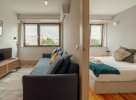 Rua de Antero de Quental, Porto, Braga 4050-052 - Photo 4