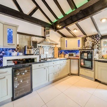 Swan Lane, Stoke Orchard, Cheltenham, Gloucestershire, GL52 - Photo 1