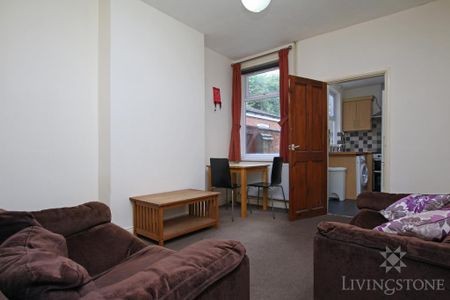 2 bedroom terraced house to rent - Photo 4