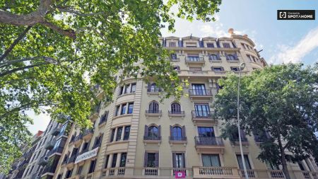 Comfortable room with double bed for rent in Eixample - Foto 2