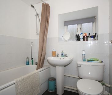 Friary Court, Woking - Photo 4