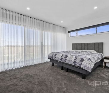 4 BEDROOM LUXURY HOME - Photo 3