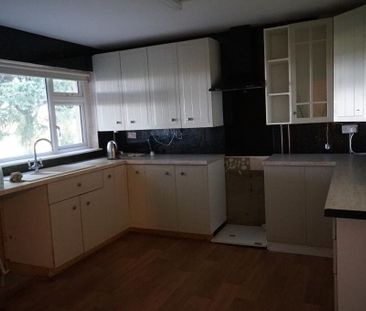 14b Feumore Road, Ballinderry Upper, Lisburn, BT28 2LH - Photo 6