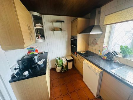 Shakespeare Avenue, Warwick, CV34 - Photo 4