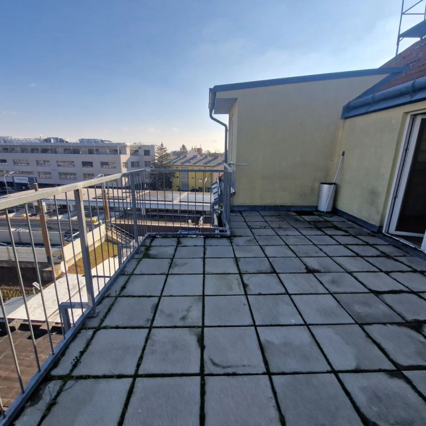 SONNIGE TERRASSEWOHNUNG - 3 ZIMMER GARTENMITBENÜTZUNG - U6 SIEBENHIRTEN - UNBEFRISTET - Photo 1