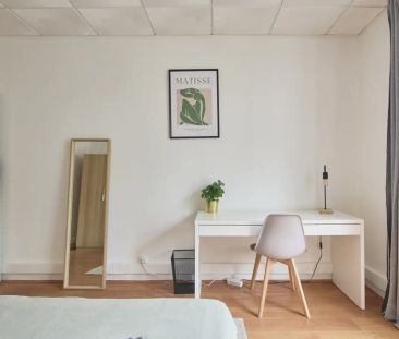 Room in a shared 6-bedroom apartment for rent in Lisbon, bills incl... - Photo 6