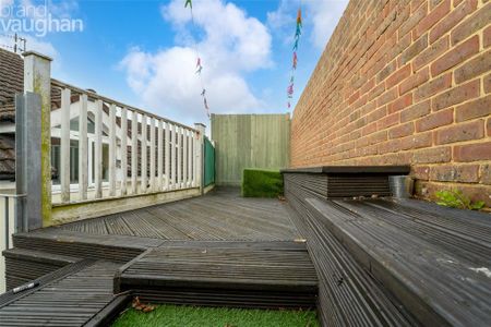 2 bedroom maisonette to rent - Photo 5