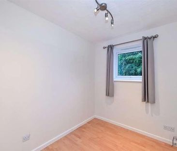 Barnfield Place, Isle Of Dogs, London, E14 - Photo 1