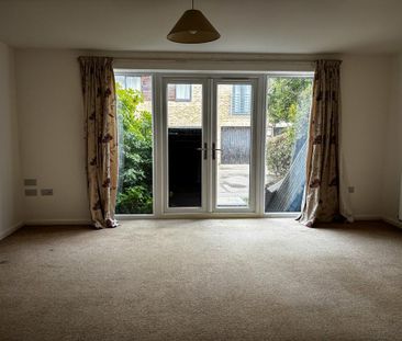 4 bedroom townhouse to rent - Photo 2