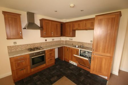 2 bedroom flat to rent - Photo 4