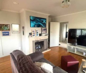 Pillans Point School Zone - Photo 1