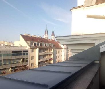 Moderne, sehr helle Dachgeschosswohnung mit sonniger Terrasse - 2er... - Foto 1