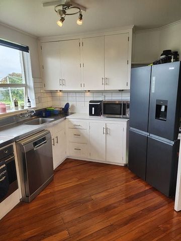 4 Bedroom home in Glenwood - Photo 2