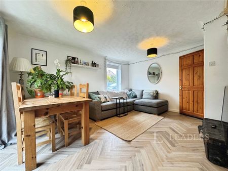 3 bedroom house to rent Kendal Close, Hethersett, Norwich, NR9 - Photo 2