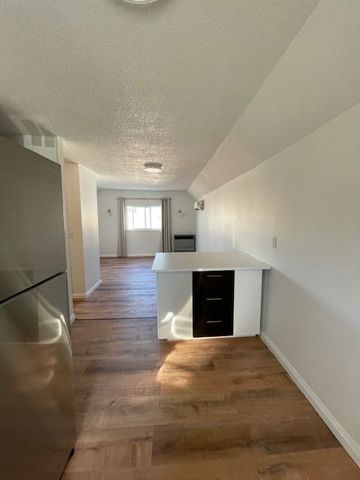 For Lease - 3717 Hibbard Street Unit# Unit #2 - Upper, Fort Erie, Ontario - Photo 3