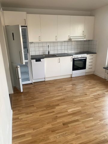 Östra Åsgatan 10 E - Photo 2