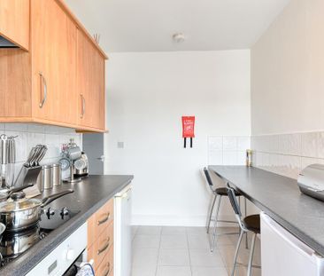 1 bedroom in a house share to rent - Photo 5