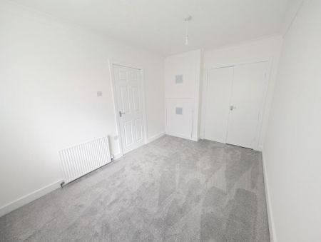 2 bedroom semi-detached house to rent - Photo 5