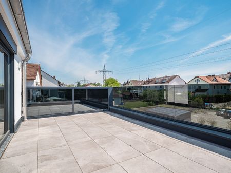 Erstbezug! 2-Zi-Dachterrassenwohnung mit EBK,TG, Energieeffizienz! - Photo 4