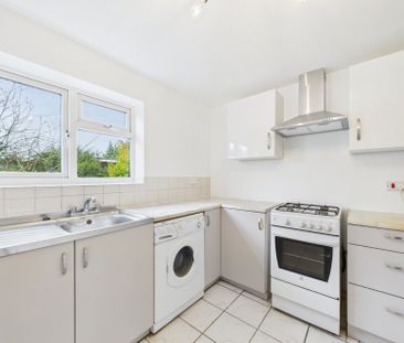 Cherry Corner, The Common, Flackwell Heath,HP10 - Photo 2