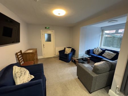 East Parade, Heworth - P10537 - Photo 2