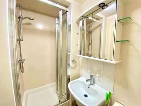 Studio to rent - Photo 4