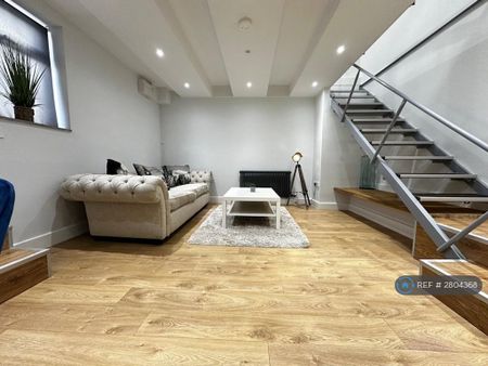 1 bedroom flat to rent - Photo 2