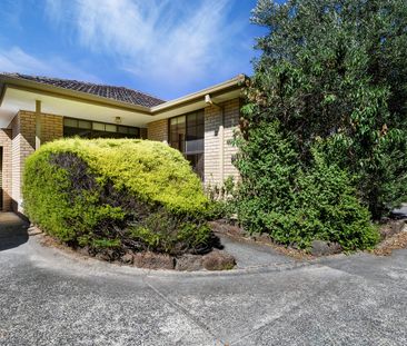 Spacious 2 bedroom unit - Photo 4