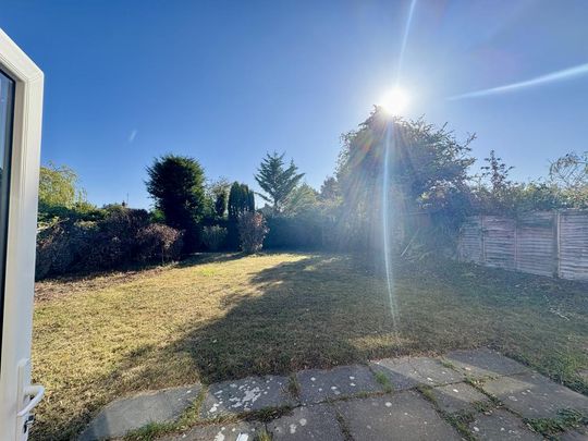 4 bedroom detached house to rent - Photo 1