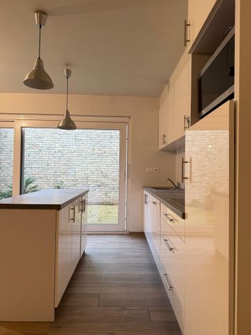 Modern appartement met twee slaapkamers - Photo 4