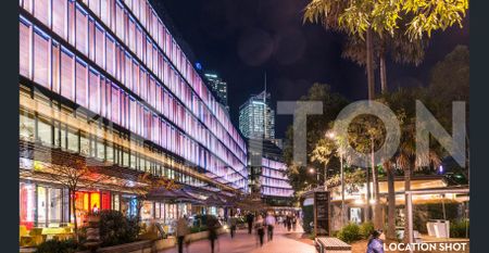 Stunning 2 bedroom apartment with resort-style facilities in trendy Ultimo - Photo 2