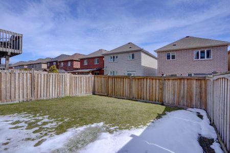 For Lease - 21 Shapland Crescent Unit# Main & 2nd, Ajax, Ontario - Photo 2