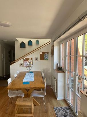 Huge family home, European design, very warm! - Photo 1