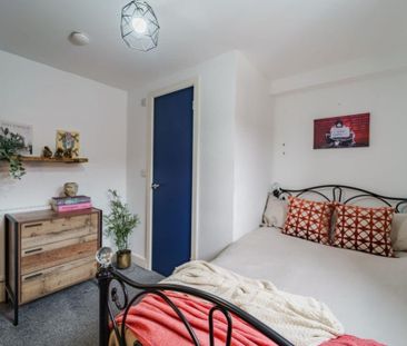 5 bedroom terraced house to rent - Photo 3