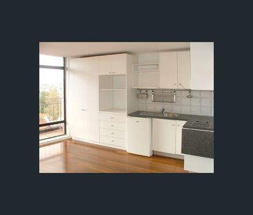 603/5 Ward Avenue, Potts Point, NSW 2011 - Photo 2