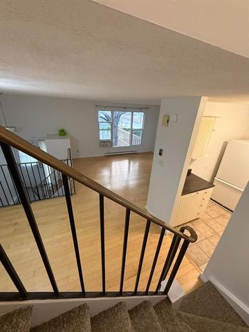 For Lease - 13 Banner Road Unit# L, South of Baseline to Knoxdale, Ontario - Photo 4