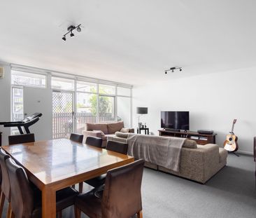 10/1066 Lygon Street, Carlton North VIC 3054 - Photo 2