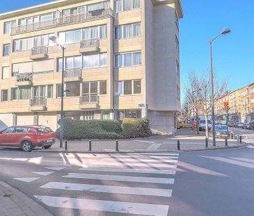 Appartement te huur in Elsene voor € 925 met 1 slaapkamer - Foto 6